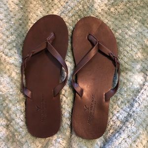 American Eagle flip flops size 6